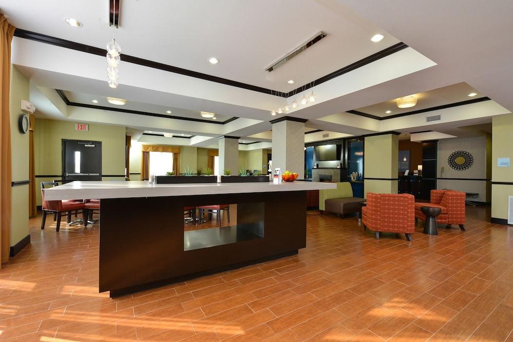 Holiday Inn Express Alva By Ihg Eksteriør billede