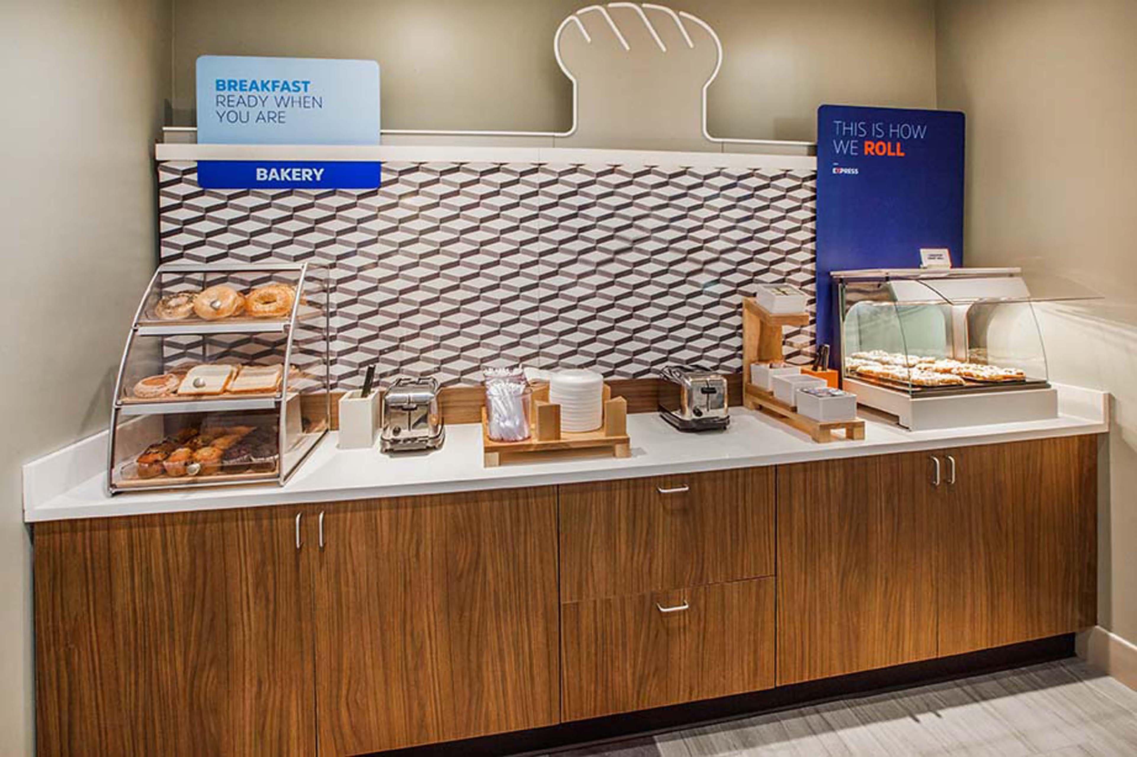 Holiday Inn Express Alva By Ihg Eksteriør billede