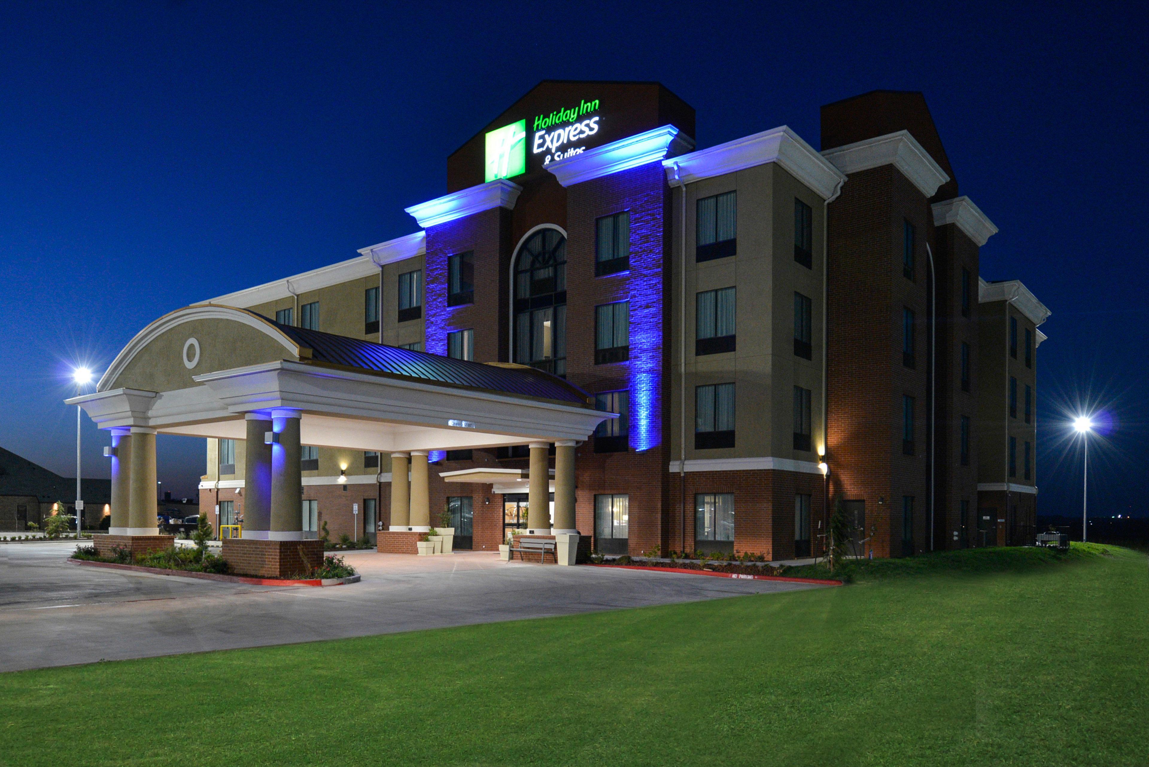 Holiday Inn Express Alva By Ihg Eksteriør billede