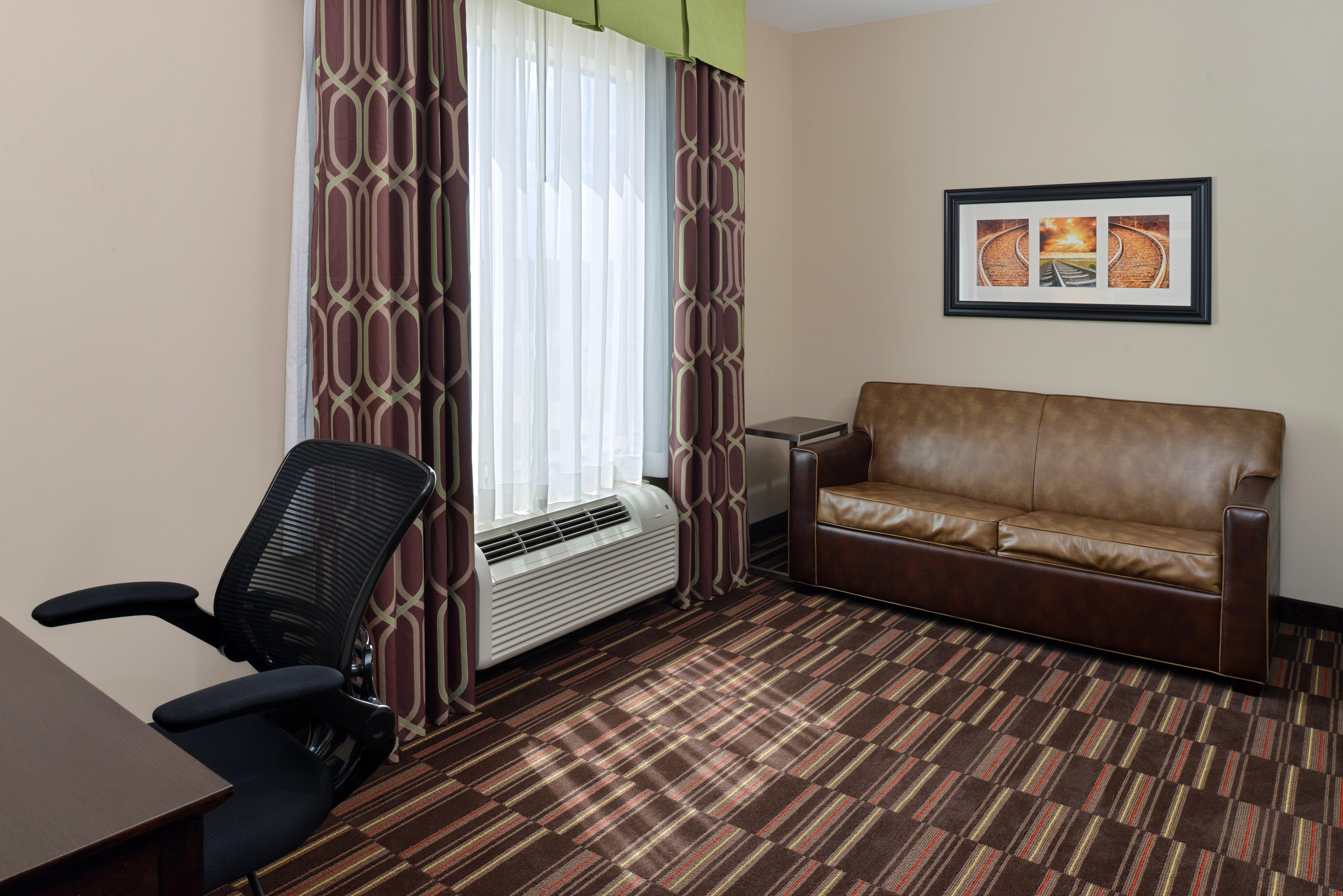Holiday Inn Express Alva By Ihg Eksteriør billede